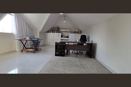 Casa de condomínio à venda com 320m², 4 quartos e 4 vagas