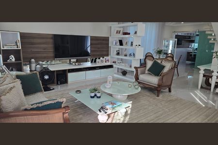 Casa de condomínio à venda com 320m², 4 quartos e 4 vagas