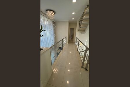 Casa de condomínio à venda com 320m², 4 quartos e 4 vagas