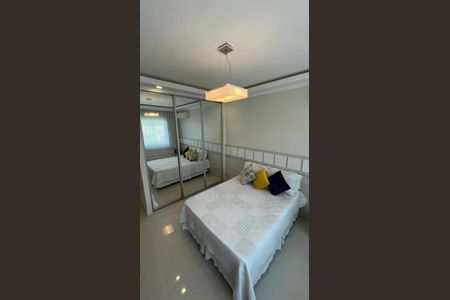 Casa de condomínio à venda com 320m², 4 quartos e 4 vagas