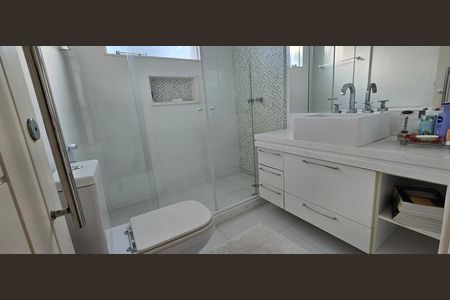 Casa de condomínio à venda com 320m², 4 quartos e 4 vagas