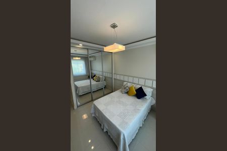 Casa de condomínio à venda com 320m², 4 quartos e 4 vagas