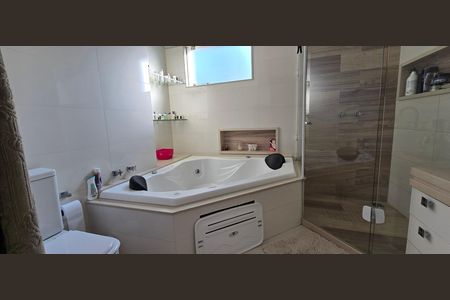 Casa de condomínio à venda com 320m², 4 quartos e 4 vagas