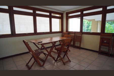 Apartamento para alugar com 75m², 2 quartos e 1 vagaÁrea comum - Salão de festas