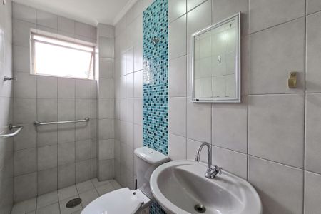 Banheiro Social de apartamento à venda com 1 quarto, 60m² em Vila Euclides, São Bernardo do Campo