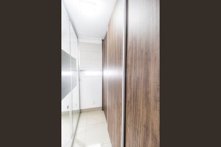 Apartamento para alugar com 94m², 2 quartos e 2 vagasCloset da suíte