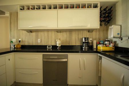 Apartamento à venda com 108m², 3 quartos e 2 vagasCozinha