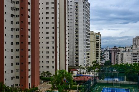 Apartamento à venda com 156m², 4 quartos e 3 vagasVista da Suíte 2