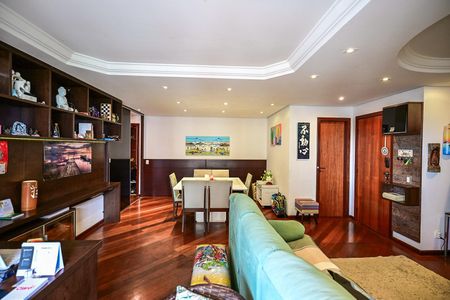 Apartamento à venda com 156m², 4 quartos e 3 vagasSala