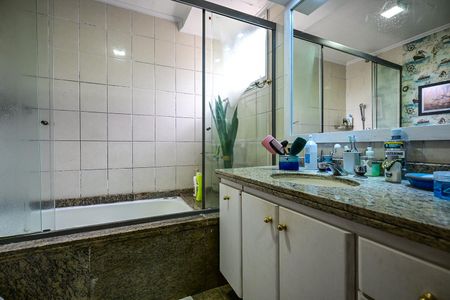 Apartamento à venda com 156m², 4 quartos e 3 vagasBanheiro da Suíte  3