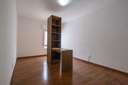 Apartamento para alugar com 127m², 3 quartos e 2 vagas Apartamento para alugar com 127m², 3 quartos e 2 vagasSuíte