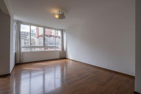 Apartamento para alugar com 127m², 3 quartos e 2 vagas Apartamento para alugar com 127m², 3 quartos e 2 vagasSala