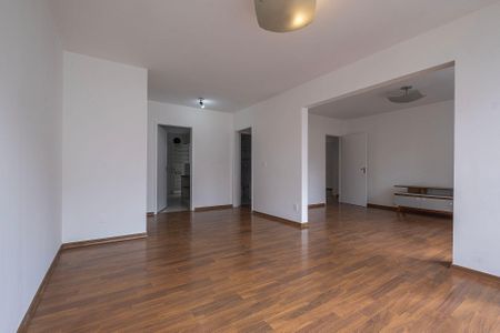 Apartamento para alugar com 127m², 3 quartos e 2 vagas Apartamento para alugar com 127m², 3 quartos e 2 vagasSala