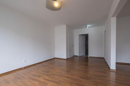 Apartamento para alugar com 127m², 3 quartos e 2 vagas Apartamento para alugar com 127m², 3 quartos e 2 vagasSala