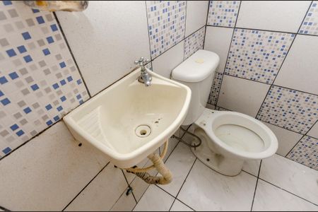 Casa para alugar com 30m², 1 quarto e sem vaga Casa para alugar com 30m², 1 quarto e sem vagaBanheiro