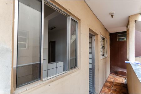 Casa para alugar com 30m², 1 quarto e sem vaga Casa para alugar com 30m², 1 quarto e sem vagaEntrada