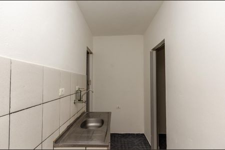 Cozinha de casa para alugar com 1 quarto, 30m² em Piqueri, São Paulo