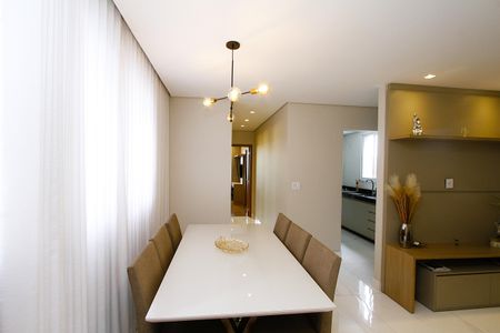 Sala de apartamento à venda com 2 quartos, 62m² em Barreiro, Belo Horizonte