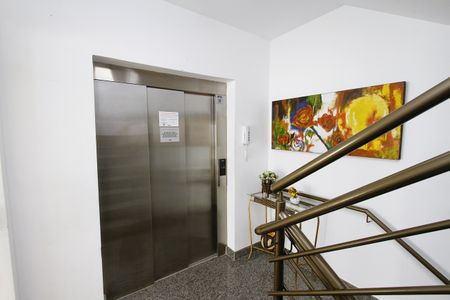 Apartamento à venda com 62m², 2 quartos e 2 vagasHall de entrada