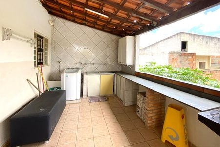 Casa para alugar com 110m², 2 quartos e sem vaga Casa para alugar com 110m², 2 quartos e sem vagaVaranda