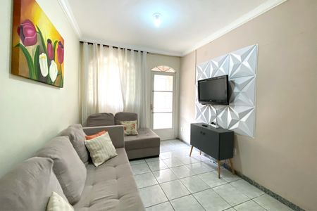 Casa para alugar com 110m², 2 quartos e sem vaga Casa para alugar com 110m², 2 quartos e sem vagaSala