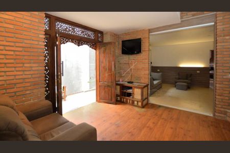 Casa à venda com 224m², 3 quartos e 2 vagas