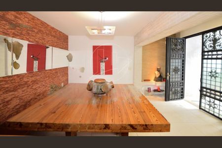 Casa à venda com 224m², 3 quartos e 2 vagas