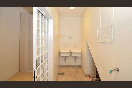 Casa à venda com 224m², 3 quartos e 2 vagas