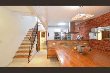 Casa à venda com 224m², 3 quartos e 2 vagas