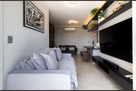 Apartamento à venda com 2 quartos, 64m² em Vila Alexandria, São Paulo