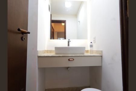 Apartamento para alugar com 200m², 4 quartos e 3 vagasLavabo