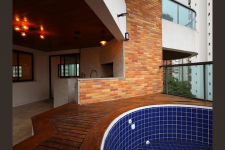 Apartamento para alugar com 200m², 4 quartos e 3 vagasJacuzzi
