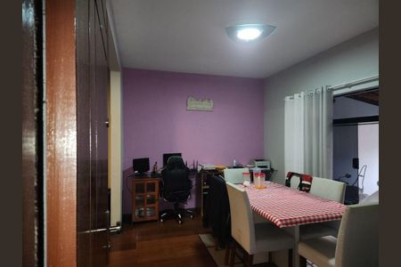Casa à venda com 3 quartos, 202m² em Nova Petrópolis, São Bernardo do Campo