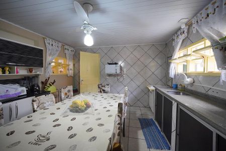 Cozinha de casa de condomínio para alugar com 3 quartos, 146m² em São João do Rio Vermelho, Florianópolis