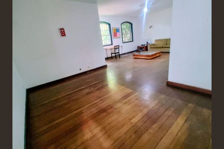 Casa à venda com 5 quartos, 242m² em São Francisco, Niterói