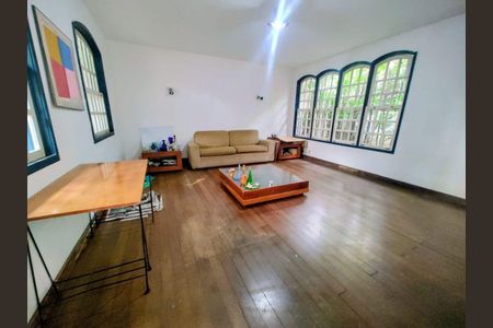 Casa à venda com 5 quartos, 242m² em São Francisco, Niterói