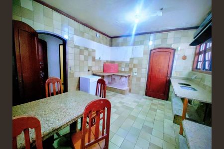 Casa à venda com 5 quartos, 242m² em São Francisco, Niterói