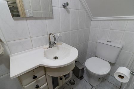 Casa para alugar com 85m², 3 quartos e 2 vagasLavabo