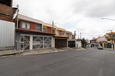 Casa para alugar com 85m², 3 quartos e 2 vagasFachada