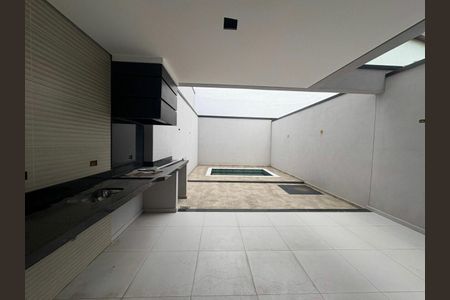 Casa à venda com 140m², 3 quartos e 2 vagas