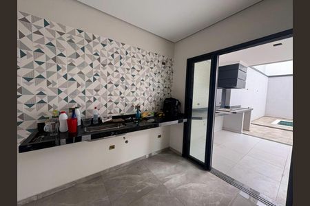 Casa à venda com 140m², 3 quartos e 2 vagas