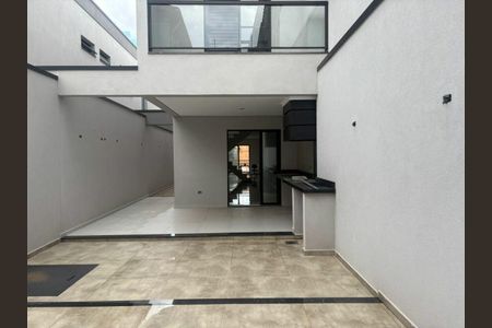 Casa à venda com 140m², 3 quartos e 2 vagas