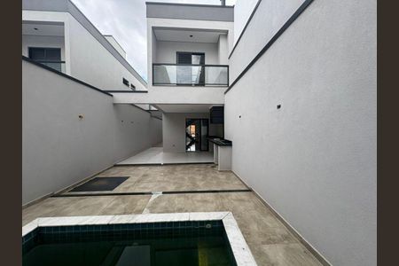 Casa à venda com 140m², 3 quartos e 2 vagas