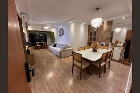 Apartamento à venda com 120m², 4 quartos e 2 vagasSala