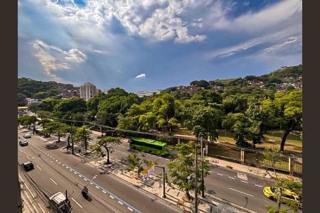 Apartamento à venda com 65m², 2 quartos e 1 vaga