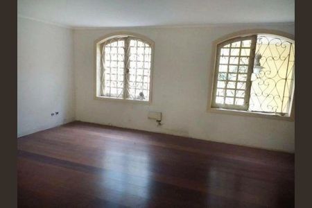 Casa à venda com 4 quartos, 310m² em Jardim Leonor, São Paulo