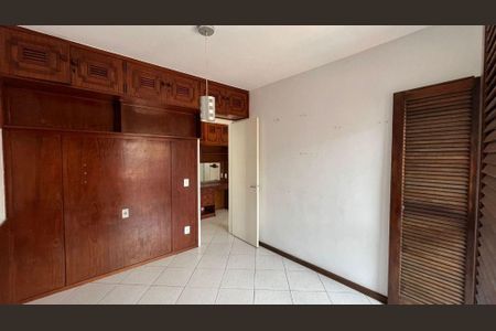 Casa à venda com 2 quartos, 95m² em Cantagalo, Niterói