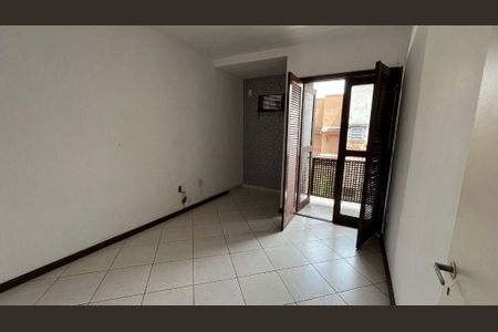 Casa à venda com 2 quartos, 95m² em Cantagalo, Niterói
