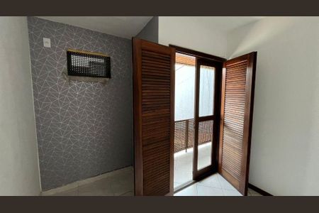 Casa à venda com 2 quartos, 95m² em Cantagalo, Niterói