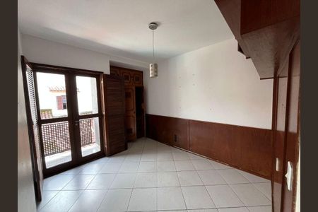 Casa à venda com 2 quartos, 95m² em Cantagalo, Niterói
